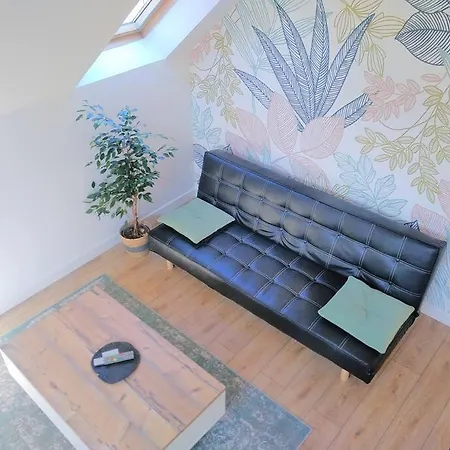 Le 5a Apartment